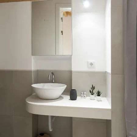 Madalena Village 1 - Centre By Hd דירה